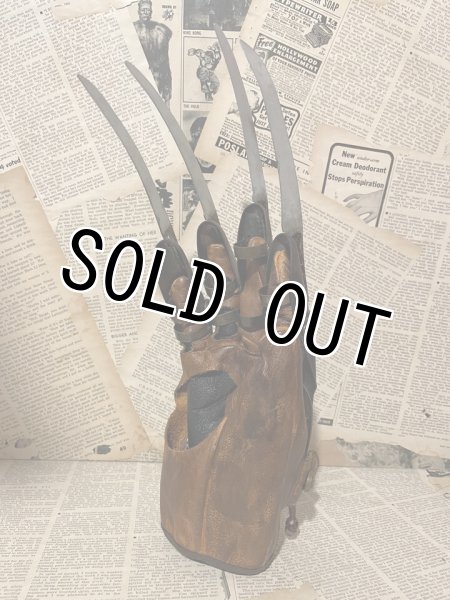 画像2: Freddy's Glove Prop Replica(00s/Neca) (2)