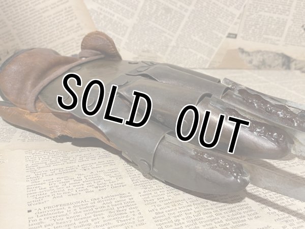 画像4: Freddy's Glove Prop Replica(00s/Neca) (4)