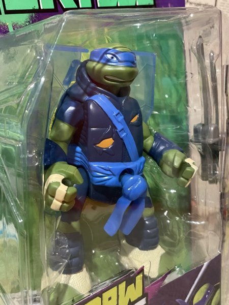 画像2: TMNT/Action Figure(2013/Throw n' Battle Leo/with card) TM-062 (2)