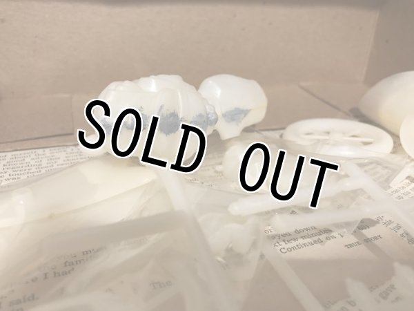 画像3: Berts Bucket/Model Kit(1971) RF-036 (3)