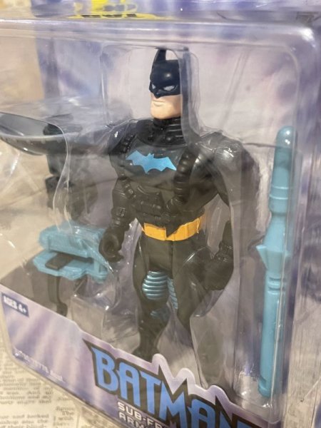 画像2: BATMAN/Action Figure(Sub-Frequency Armor Batman/MOC) DC-129 (2)
