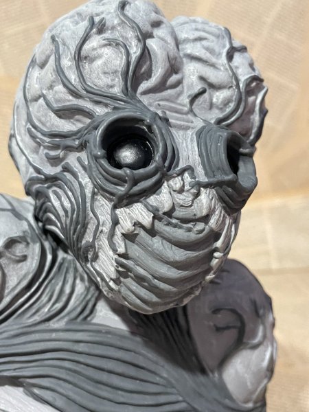 画像4: Universal Monsters/Coin bank(Metaluna Mutant/00s) MT-313 (4)