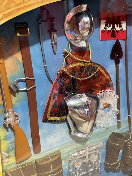 画像2: Fighting Furies/Outfit(The Spanish Main Adventure/MIB) OA-181 (2)