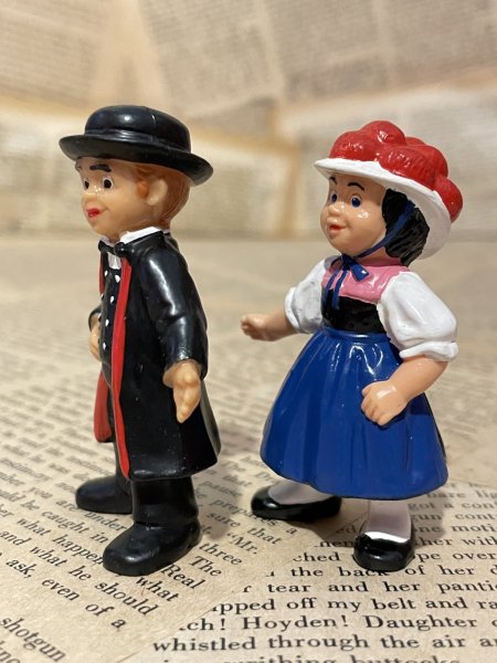 画像2: Traditional Costume/PVC Figure set(Black Forest) OC-183 (2)