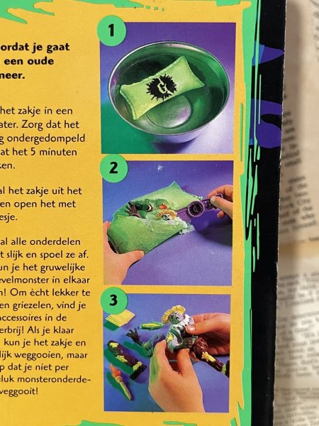 画像4: Goosebumps/Monster Bags Figure(Mr. Mortman/MOC) MT-355 (4)